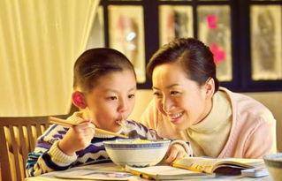 娱乐吃瓜酱妈妈上学,揭秘学生时代那些难忘的“瓜”